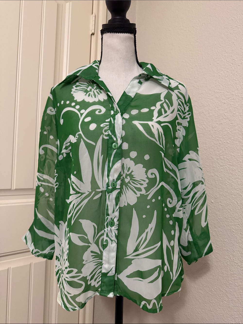 & Other Stories Green and White Floral Button-Up Blouse